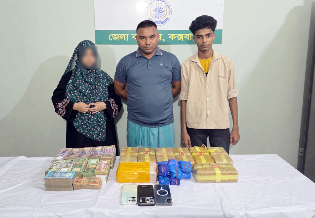 পুলিশ কর্মকর্তার বাসায় মিলল ৯০ হাজার ইয়াবা, আটক ৩