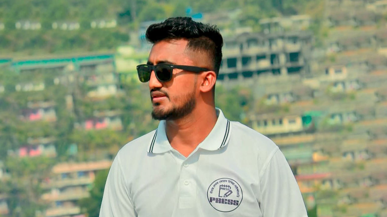 কক্সবাজার সৈকতের ঝাউবনে মিলল সাংবাদিকের ঝুলন্ত মরদেহ
