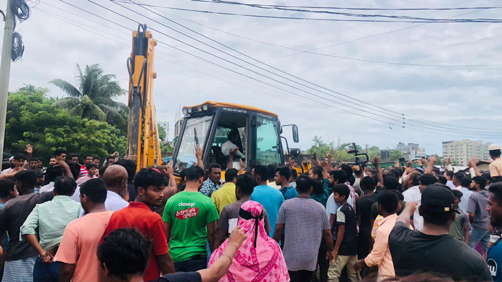 বাঁকখালীতে অবৈধ স্থাপনা: বাধায় বন্ধ উচ্ছেদ অভিযান, ২৫০ জনের বিরুদ্ধে মামলা