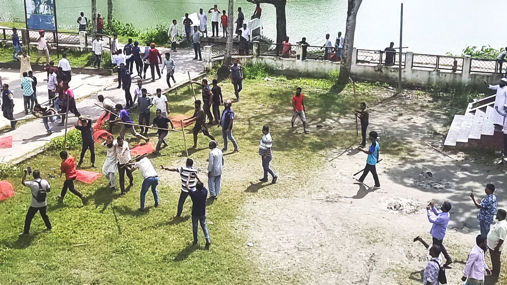 বিএনপির দুই মনোনয়নপ্রত্যাশীর সমর্থকদের মধ্যে সংঘর্ষ, পুলিশসহ আহত ১৫
