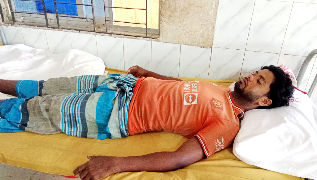 কলাপাড়ায় বাড়ি থেকে ডেকে নিয়ে যুবককে মারধরের অভিযোগ