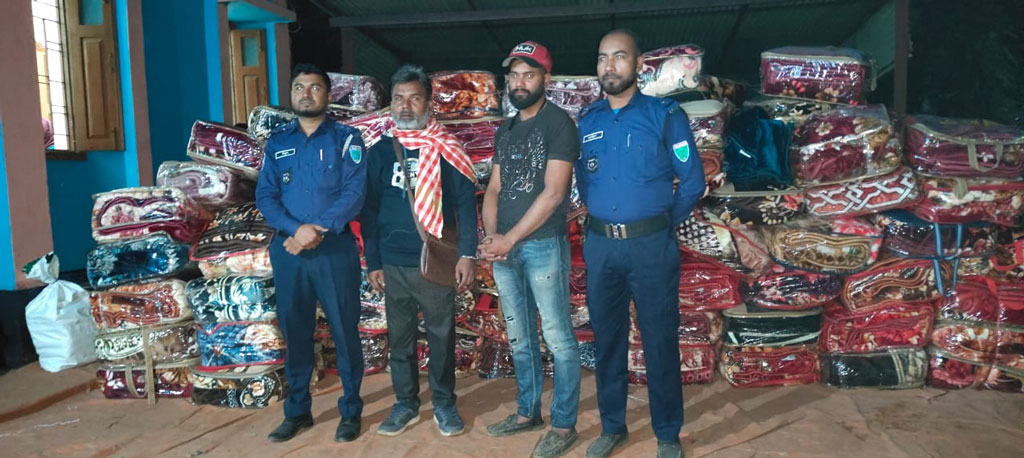 জৈন্তাপুরে ১৮২টি ভারতীয় কম্বলসহ গ্রেপ্তার ২