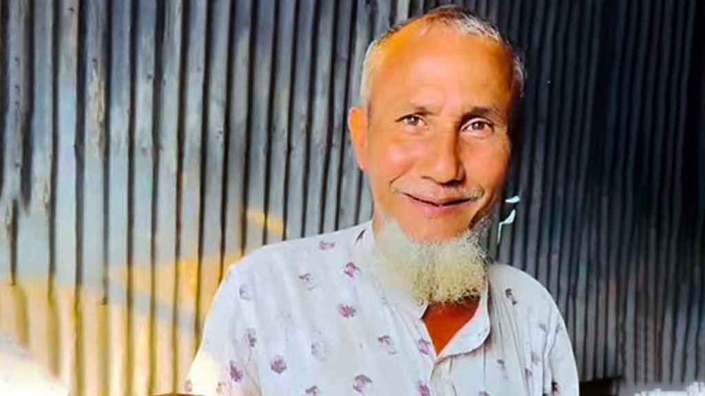 অটোরিকশায় পাওয়া টাকা ফেরত দিতে মালিককে খুঁজছেন চালক