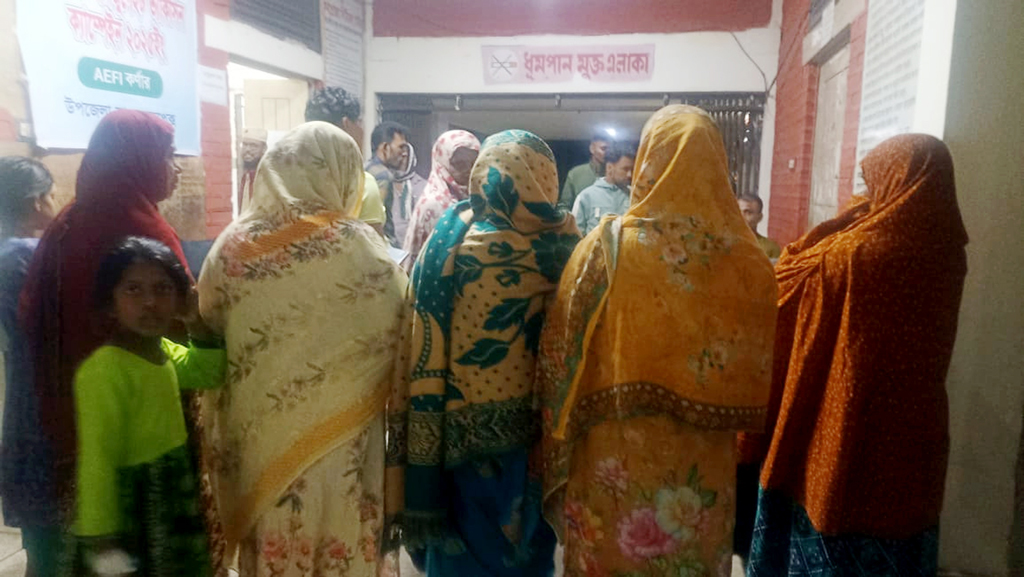 কুমিল্লায় পারিবারিক কলহ: স্বামী-স্ত্রীর বিষপানে আত্মহত্যার চেষ্টা