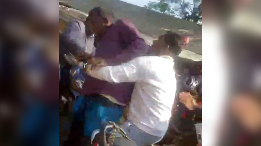 কুমিল্লার বরুড়ায় জামায়াত প্রার্থীর গাড়িবহরে হামলার অভিযোগ, আহত ৫