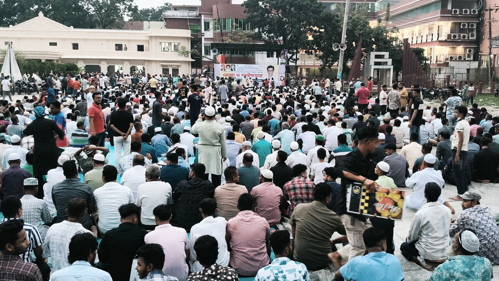 কুমিল্লায় বিএনপির মনোনয়নবঞ্চিত ইয়াছিনের অনুসারীদের গণ-ইফতার