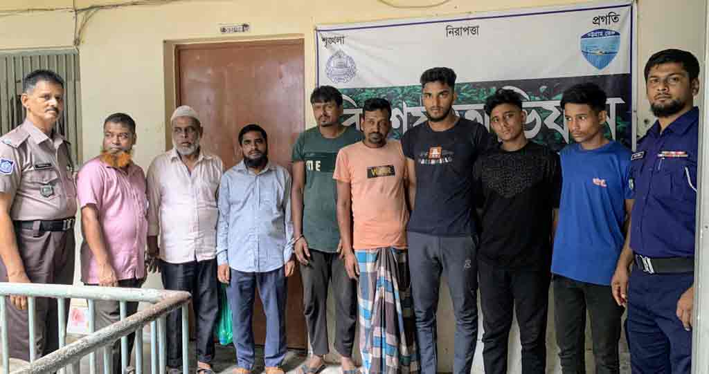 দেবিদ্বারে জুট মিলের ১৩ হাজার কেজি যন্ত্রাংশ চুরির অভিযোগে গ্রেপ্তার ৮