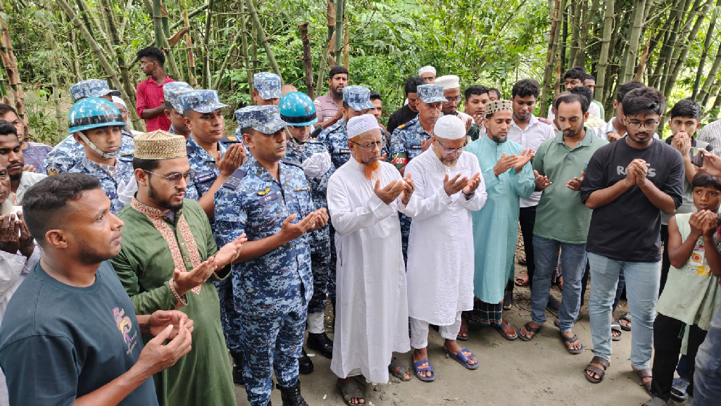 মাইলস্টোন দুর্ঘটনায় নিহত মাহতাবের সমাধিতে বিমানবাহিনীর শ্রদ্ধা