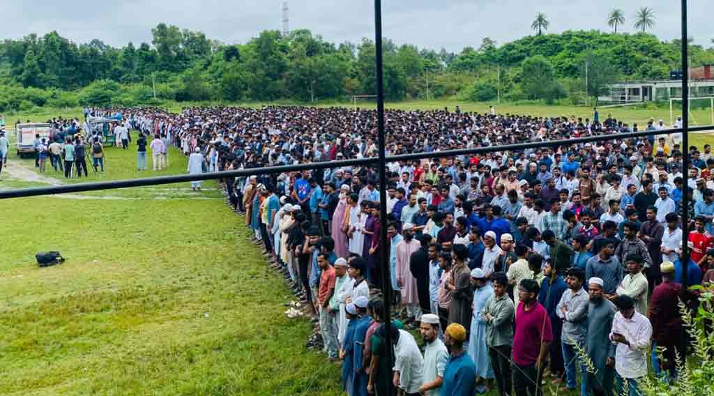 মায়ের কর্মস্থল কুবি ক্যাম্পাসে অপ্রতিমের প্রথম জানাজা অনুষ্ঠিত