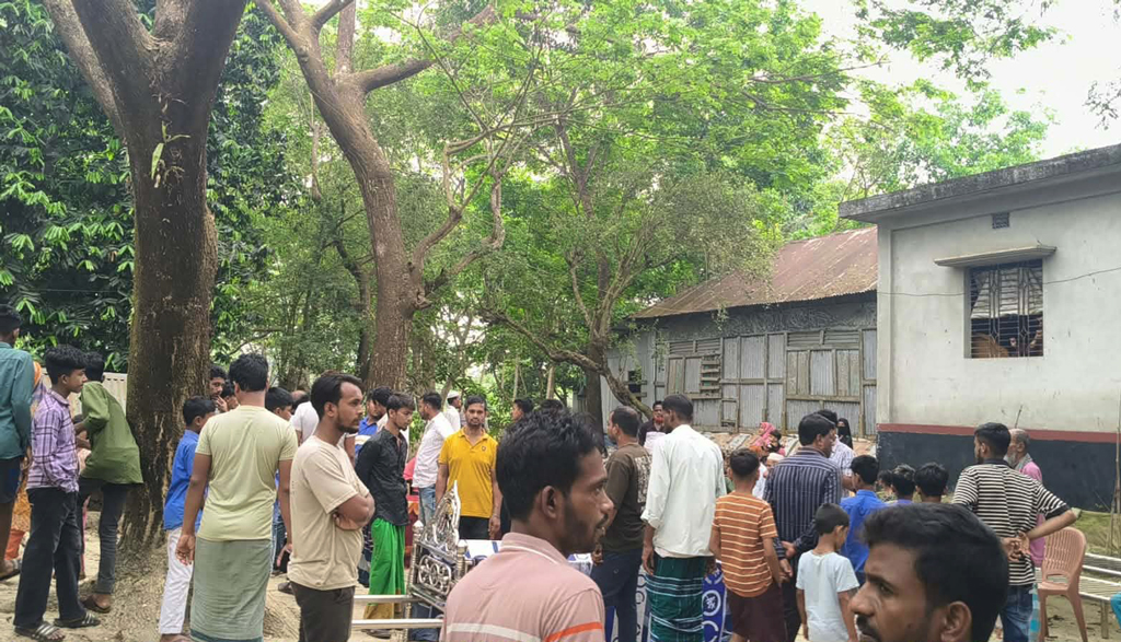 কুমিল্লায় ঢাকা-চট্টগ্রাম মহাসড়কে তিন দুর্ঘটনায় নিহত ৫