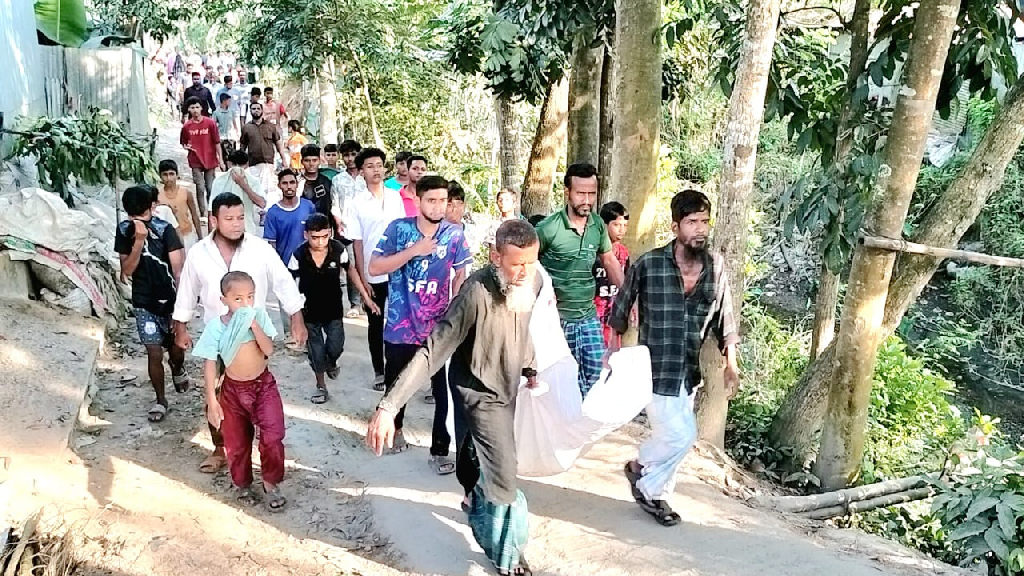 গলায় রশি ও পাথর বাঁধা অবস্থায় পুকুরে পড়ে ছিল নিখোঁজ শিশুর লাশ