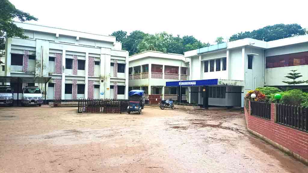 যন্ত্রপাতি থাকলেও টেকনিশিয়ানের অভাবে ১৮ বছর বন্ধ এক্স-রে সেবা