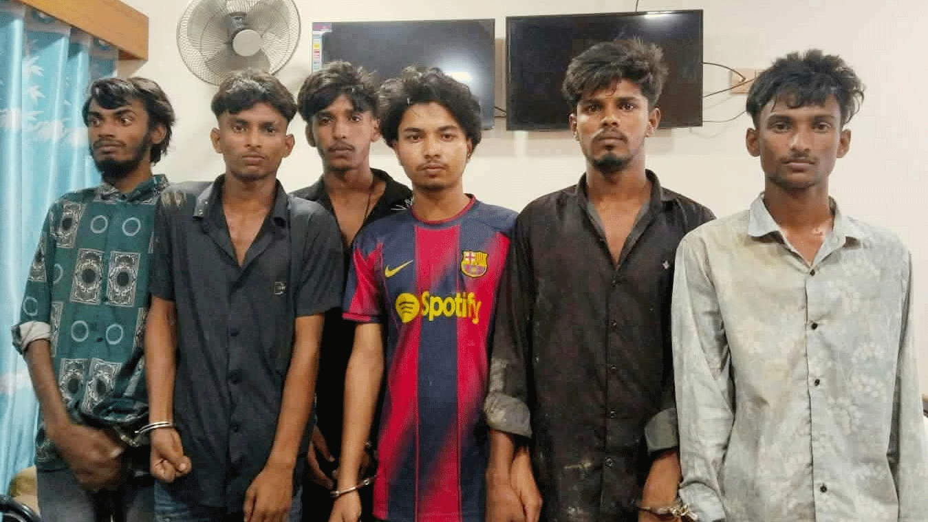 সিরাজগঞ্জে ছাত্রলীগের ঝটিকা মিছিলের প্রস্তুতি, জড়িত সন্দেহে ৬ তরুণ আটক