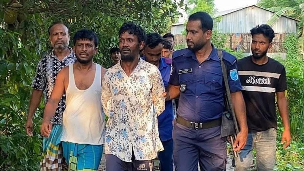 সিরাজদিখানে শিশুকে ধর্ষণের পর হত্যা: আদালতে সৎমামার স্বীকারোক্তি
