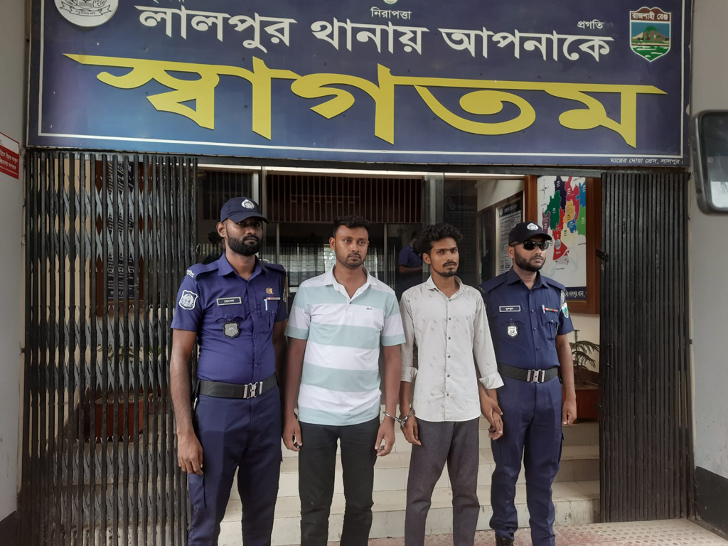 বিদেশি পর্যটকদের হেনস্তা: অভিযুক্ত দুই ‘কনটেন্ট ক্রিয়েটর’ আটক