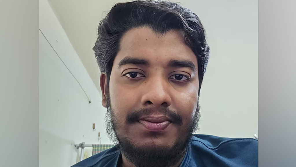 প্রথম টিকিটেই বাজিমাত বাংলাদেশি খোরশেদের, আরব আমিরাতে জিতলেন ১৬ লাখ টাকা