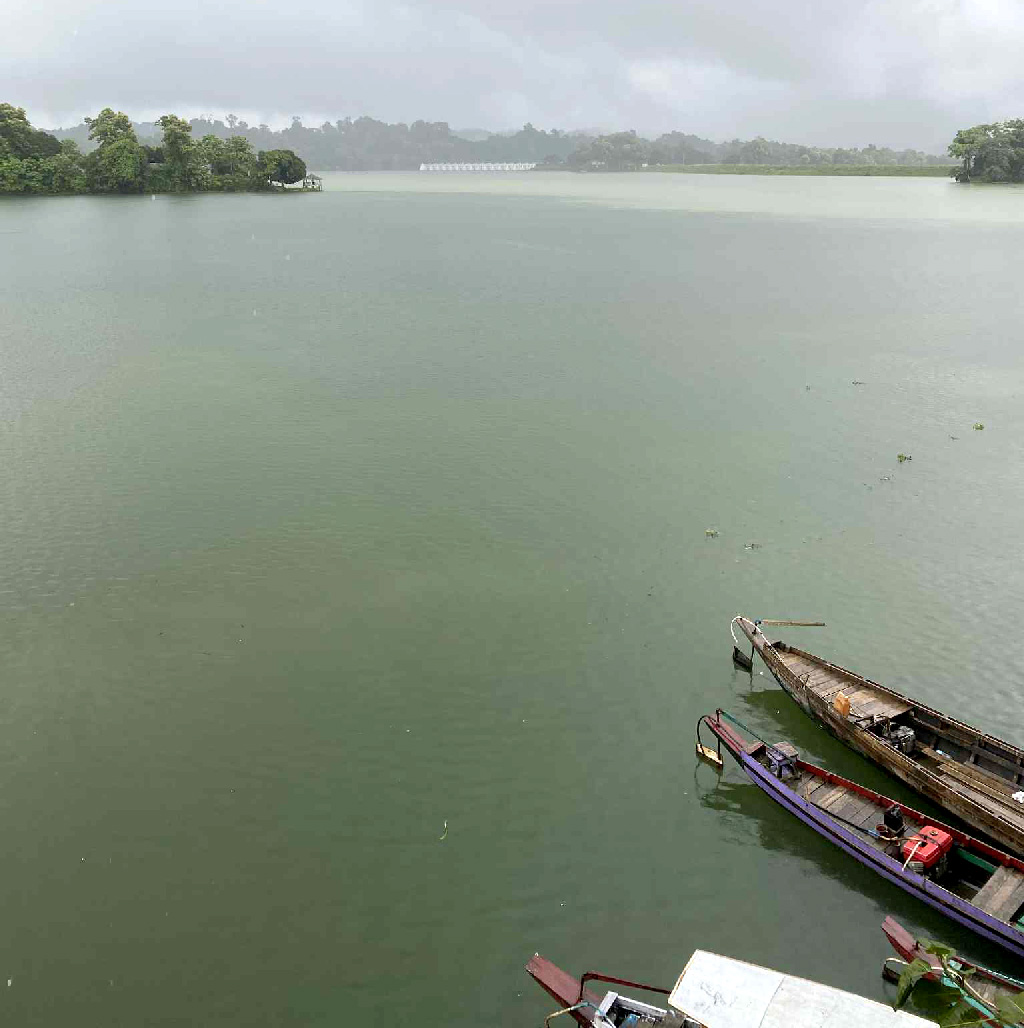টইটম্বুর কাপ্তাই লেক, ১০৮ ফুট ছাড়ালেই খুলবে জলকপাট