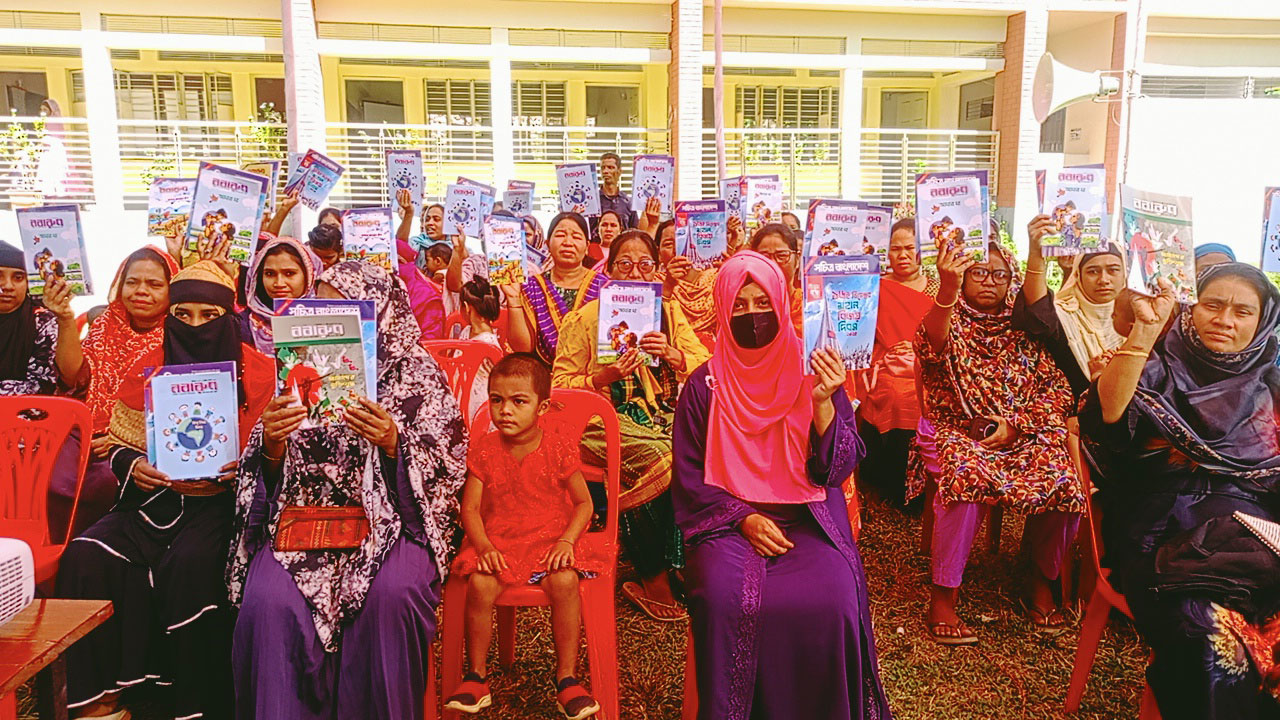নারী সমাবেশে কাপ্তাইয়ের ইউএনও: বাল্যবিবাহ বন্ধ করে নারীকে স্বাবলম্বী করতে হবে