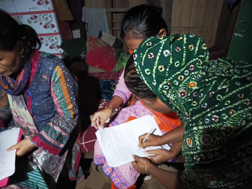 সৎবাবার অভিযোগে মেয়ের বাল্যবিবাহ বন্ধ, মাকে জরিমানা