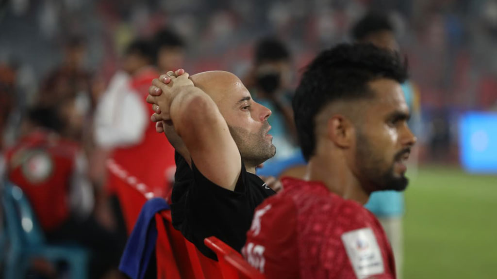 হারের দায় নিচ্ছেন কাবরেরা