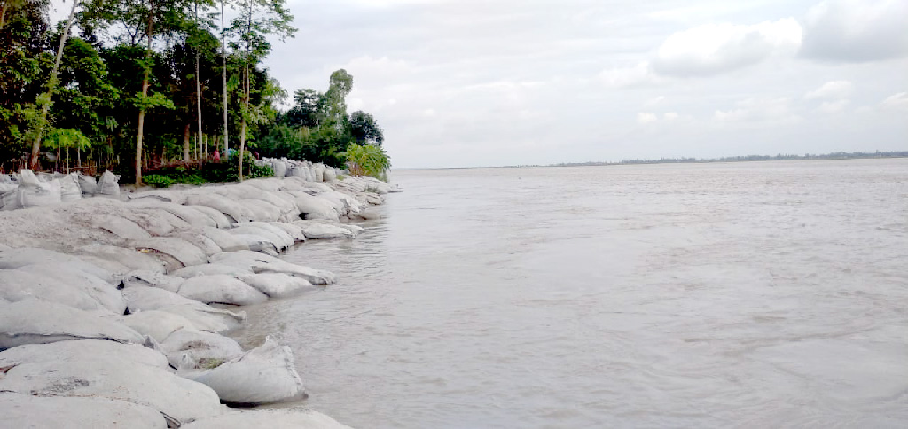 তিস্তায় পানি বাড়ছে, ৪ জেলার নিম্নাঞ্চল প্লাবিত হওয়ার আশঙ্কা