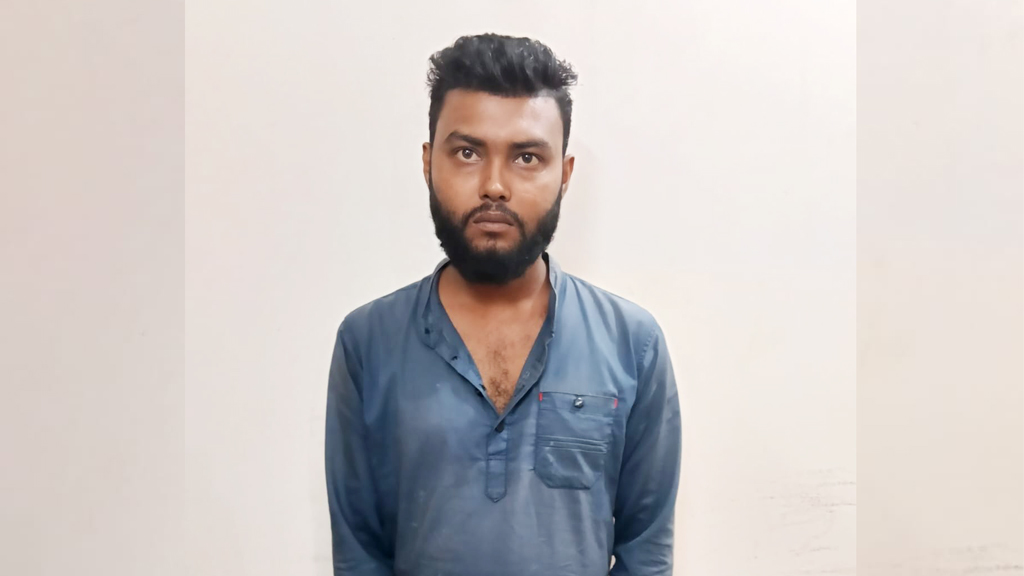 কেরানীগঞ্জে কিশোরীকে গলা কেটে হত্যার রহস্য উদ্ঘাটন