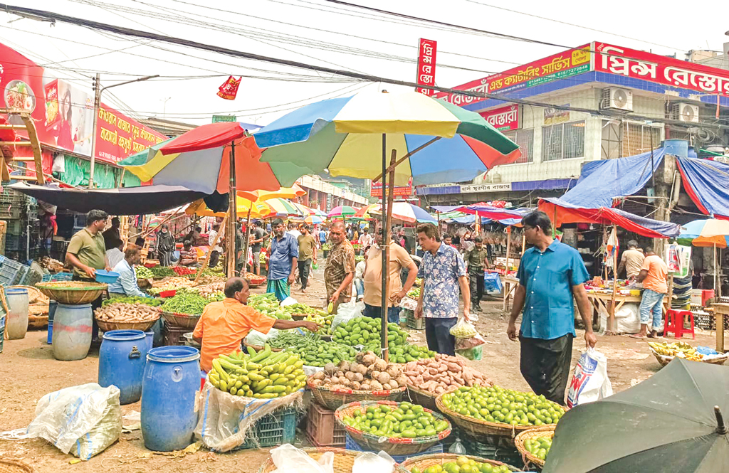 হারিয়ে গেছে কারওয়ান বাজারের পরিচিত সড়ক