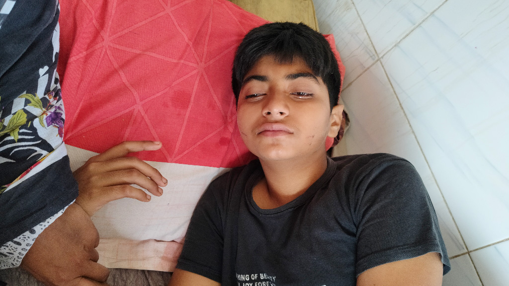 ডোবা থেকে হাত-পা বাঁধা মাদ্রাসাছাত্রকে উদ্ধার