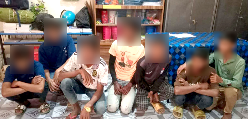 হবিগঞ্জে জাল ভোট দেওয়ার চেষ্টা, ৭ কিশোর আটক