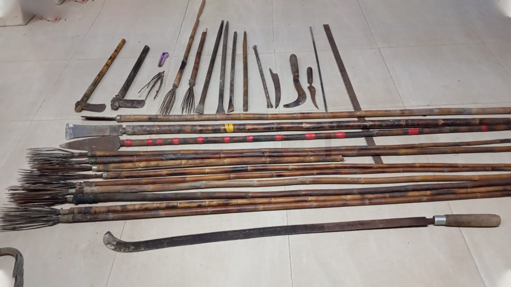 পাকুন্দিয়ায় সংঘর্ষের পর পুলিশের সাঁড়াশি অভিযান: গ্রেপ্তার ১৩, দুই গ্রাম পুরুষশূন্য