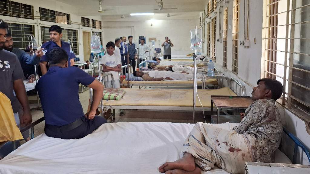 ডাকাতি করতে গিয়ে ৫ জন গণপিটুনির শিকার