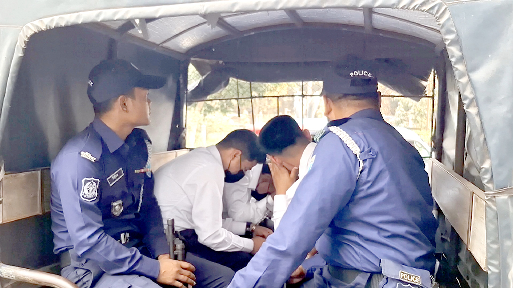 লিখিত পরীক্ষায় প্রক্সি দিয়ে উত্তীর্ণ, ভাইবা দিতে এসে ৯ পরীক্ষার্থীর কারাদণ্ড