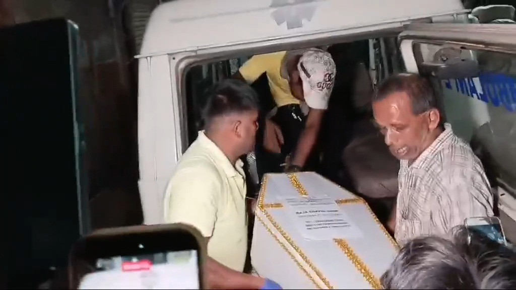 কলকাতায় অগ্নিকাণ্ডে নিহত: কফিনবন্দী ছয় বাংলাদেশির মরদেহ ফিরছে আজ