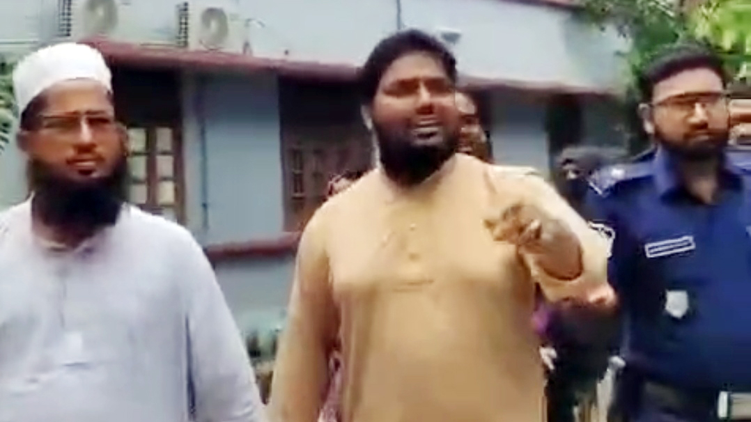 কুষ্টিয়ায় পীর হত্যা মামলায় প্রধান আসামিসহ দুজনের জামিন নামঞ্জুর