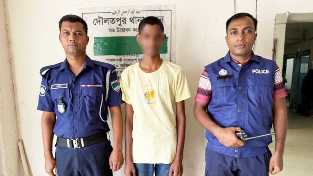 ভ্যানচালকের ছদ্মবেশে অভিযান, হত্যা মামলার প্রধান আসামি গ্রেপ্তার