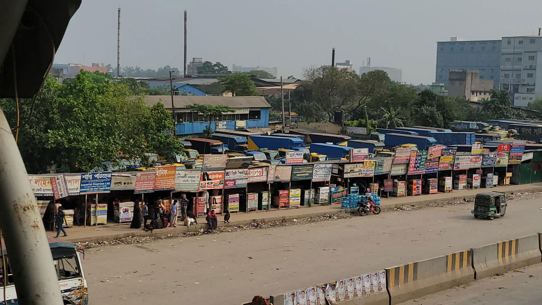 ঢাকা-চট্টগ্রাম মহাসড়ক ফাঁকা, যাত্রীর চাপ নেই