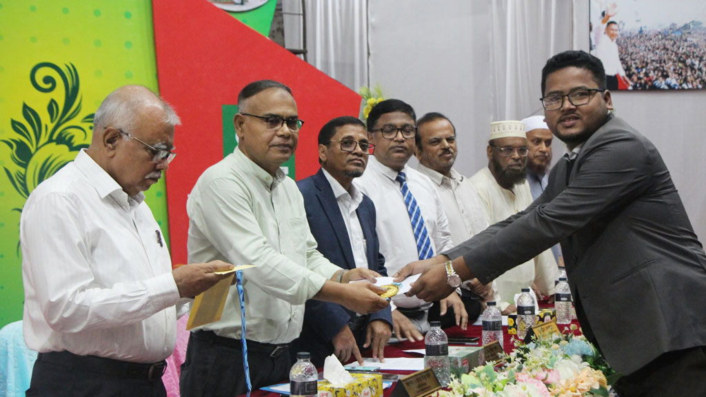 ডিনস অ্যাওয়ার্ড পেলেন ইবির ৩৬ শিক্ষার্থী