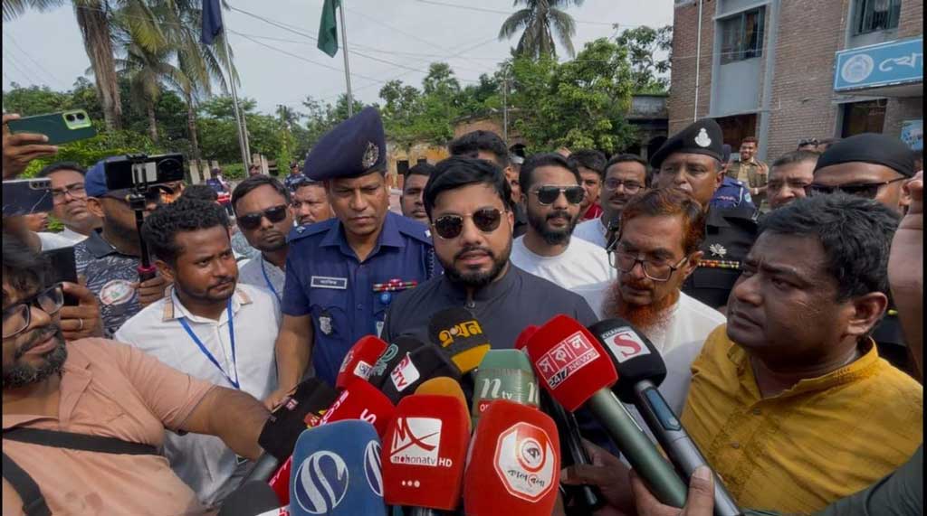 লংমার্চে জ্বালানি অপচয় না করে নিজেদের সফলতা-ব্যর্থতা পর্যালোচনা করুন: ইশরাক