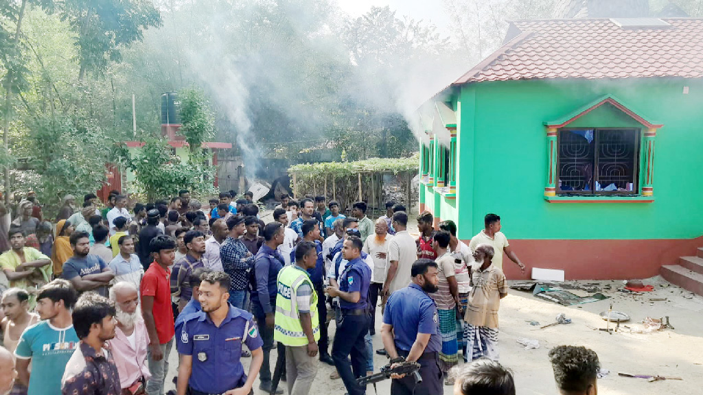 পীর হত্যা ও আস্তানায় হামলা: মামলা করতে নারাজ পরিবার