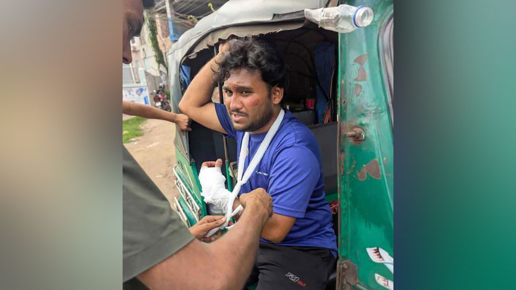 কুয়েটের ২ শিক্ষার্থীর ওপর দুর্বৃত্তের হামলা