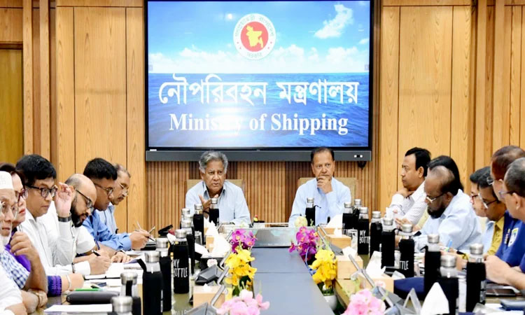 গার্মেন্টস মালিকেরা হয় শ্রমিকদের বেতন দেবেন, না হয় জেলে যাবেন: শ্রম উপদেষ্টা