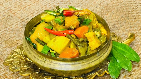 রঙিন সবজি দিয়ে লাবড়া