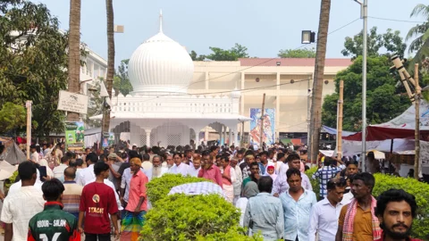 লালনের আখড়াবাড়িতে তিন দিনে থানায় ৮৬টি মোবাইল চুরির অভিযোগ
