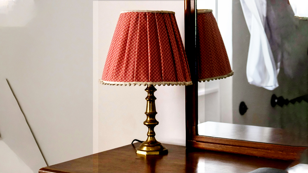 পুরোনো কাপড় দিয়ে অন্দরসাজ