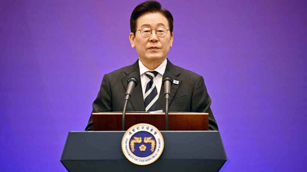 দেশের টাকমাথার লোকদের বাঁচানোর লড়াইয়ে দক্ষিণ কোরিয়ার প্রেসিডেন্ট