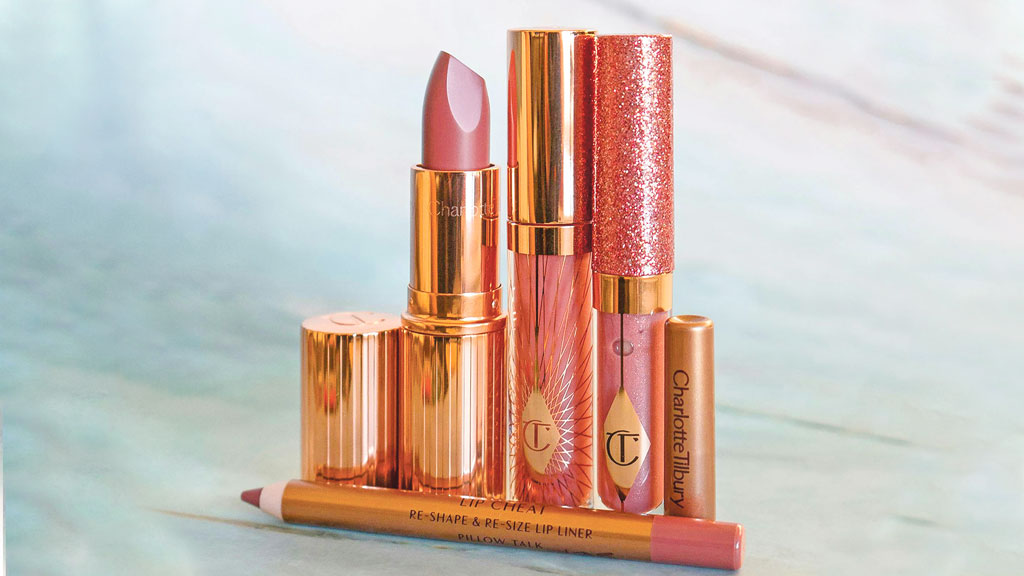 ফুরিয়ে আসা লিপস্টিকে নতুন প্রসাধনী