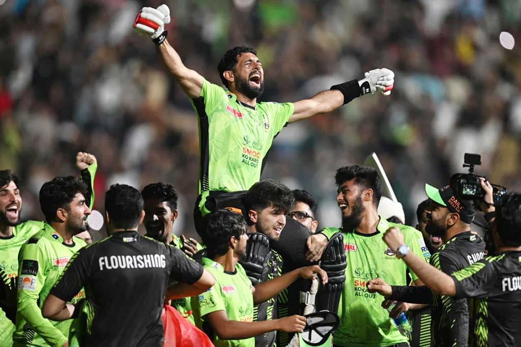 পাকিস্তান লিগে চ্যাম্পিয়ন হয়ে আইপিএলের রেকর্ড ভাঙলেন রিশাদরা