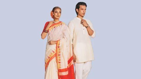 হালকা রঙে পূর্ণ হোক দশমী