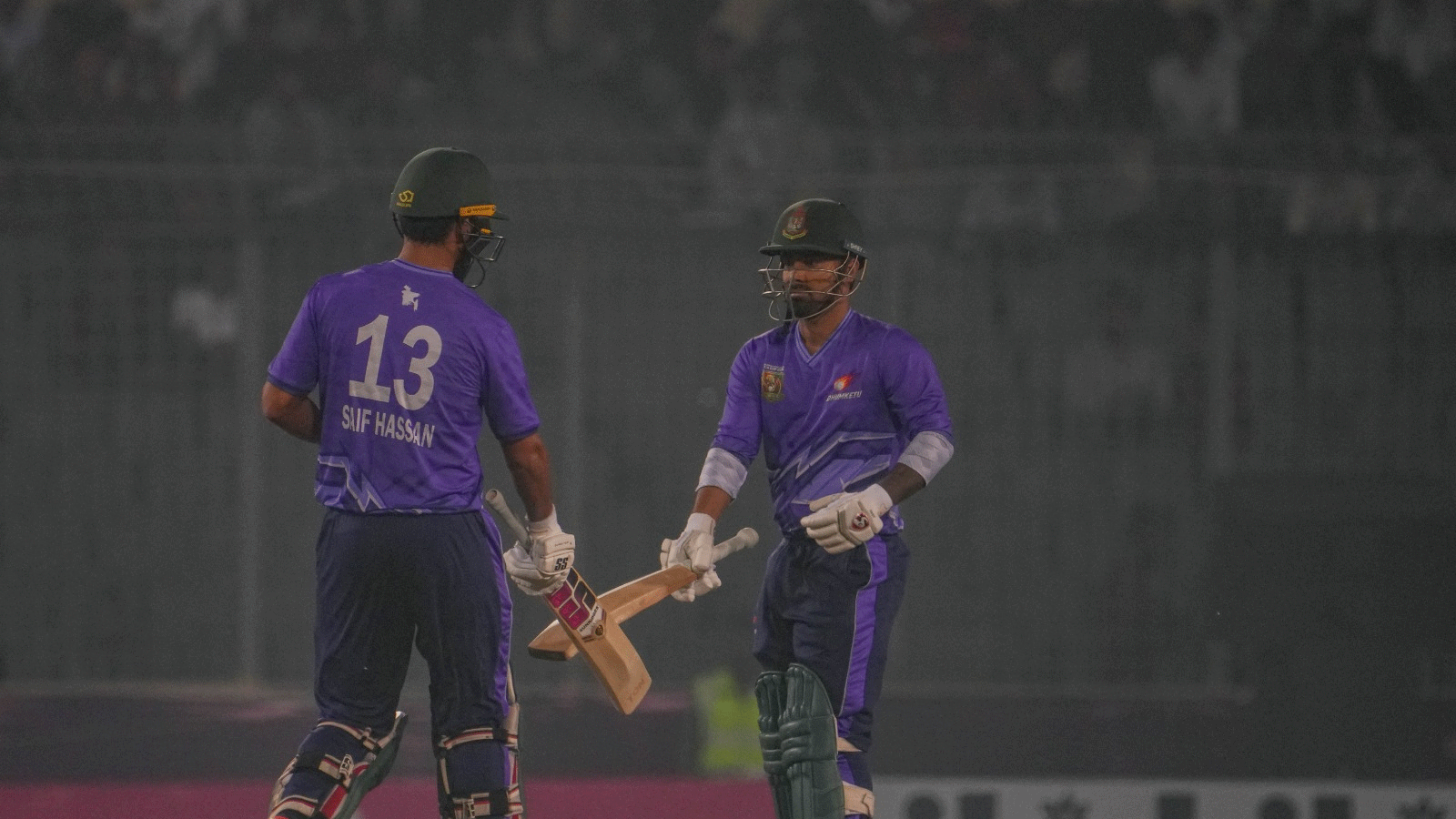 লিটনদের কাছে পাত্তাই পেল না আকবররা