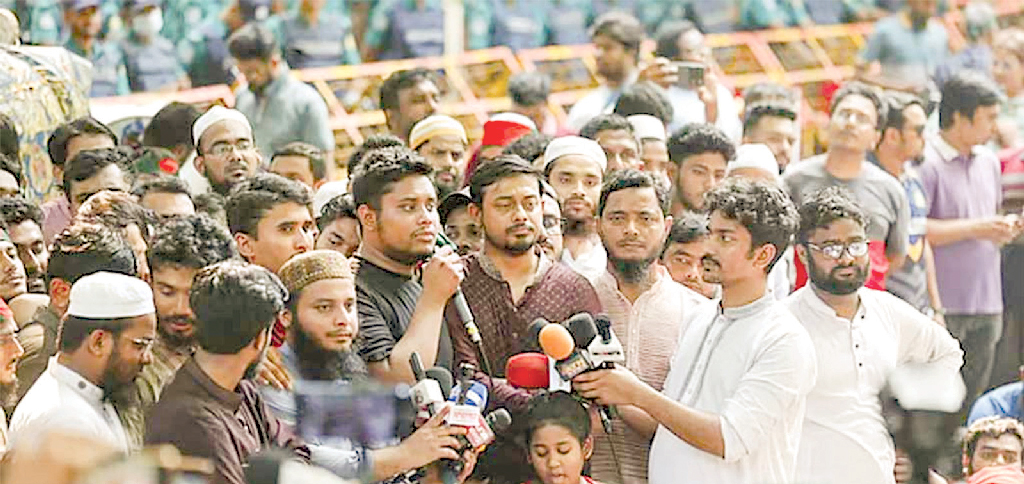স্থিতিশীলতা অর্জনই বড় চ্যালেঞ্জ